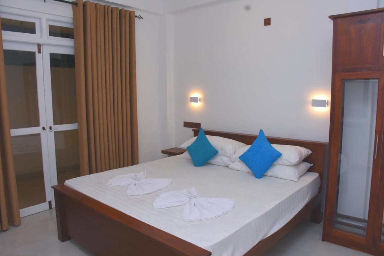 The Bamboo Tree Transit Hotel Katunayaka Extérieur photo