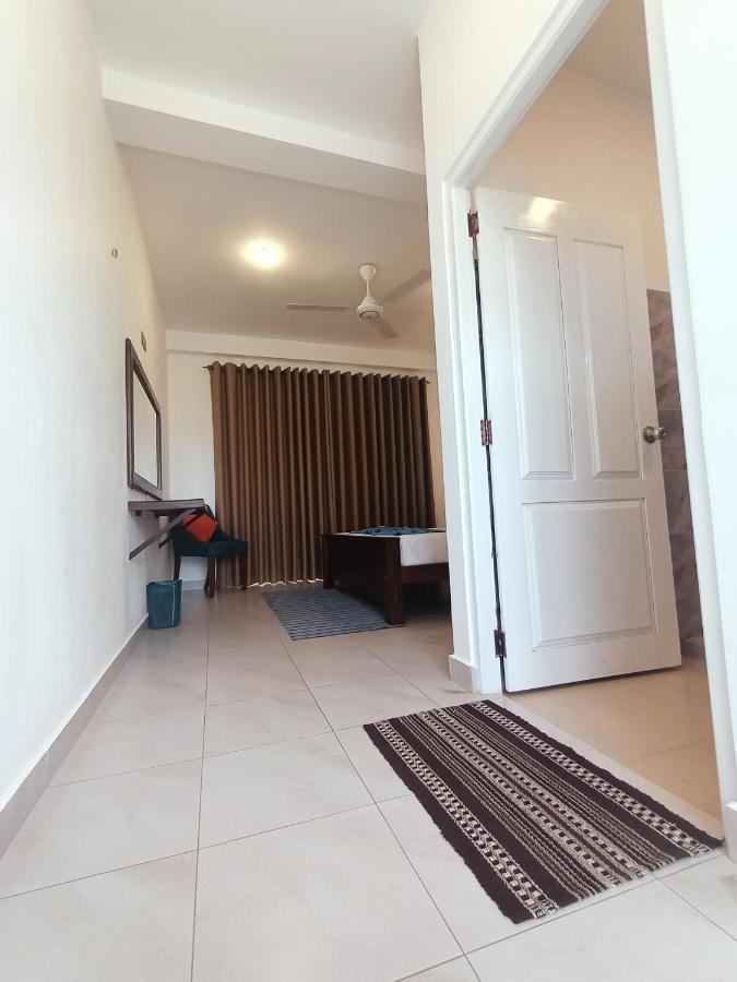 The Bamboo Tree Transit Hotel Katunayaka Extérieur photo