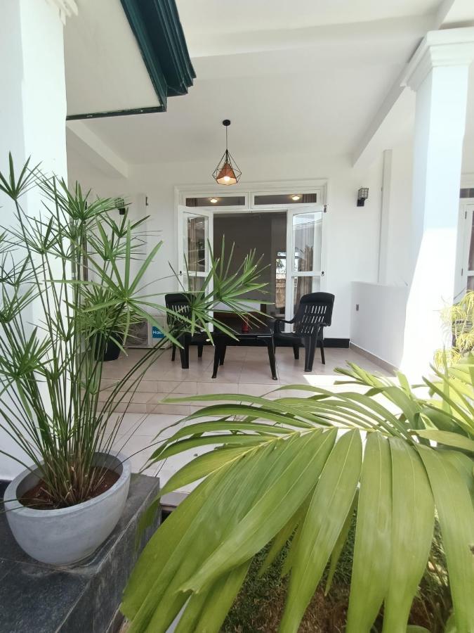 The Bamboo Tree Transit Hotel Katunayaka Extérieur photo