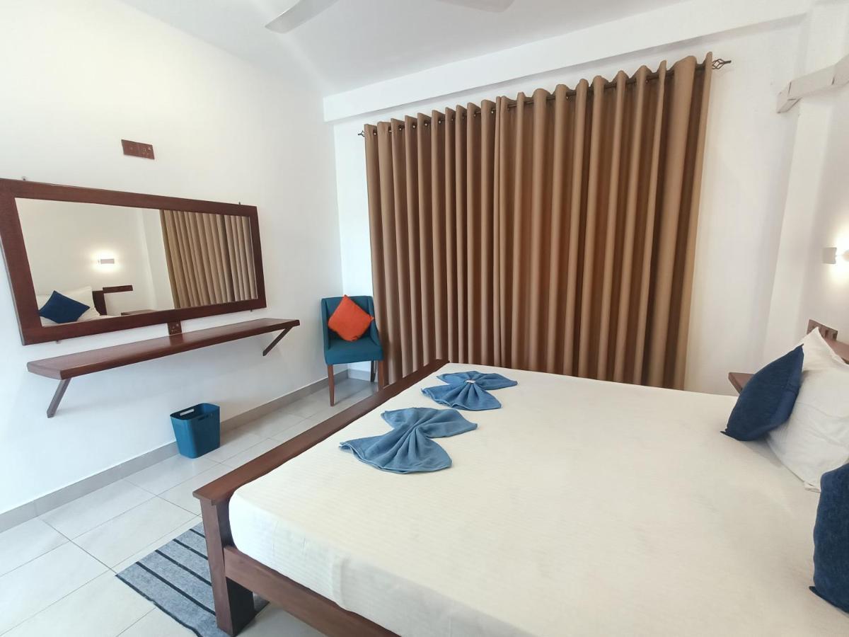 The Bamboo Tree Transit Hotel Katunayaka Extérieur photo