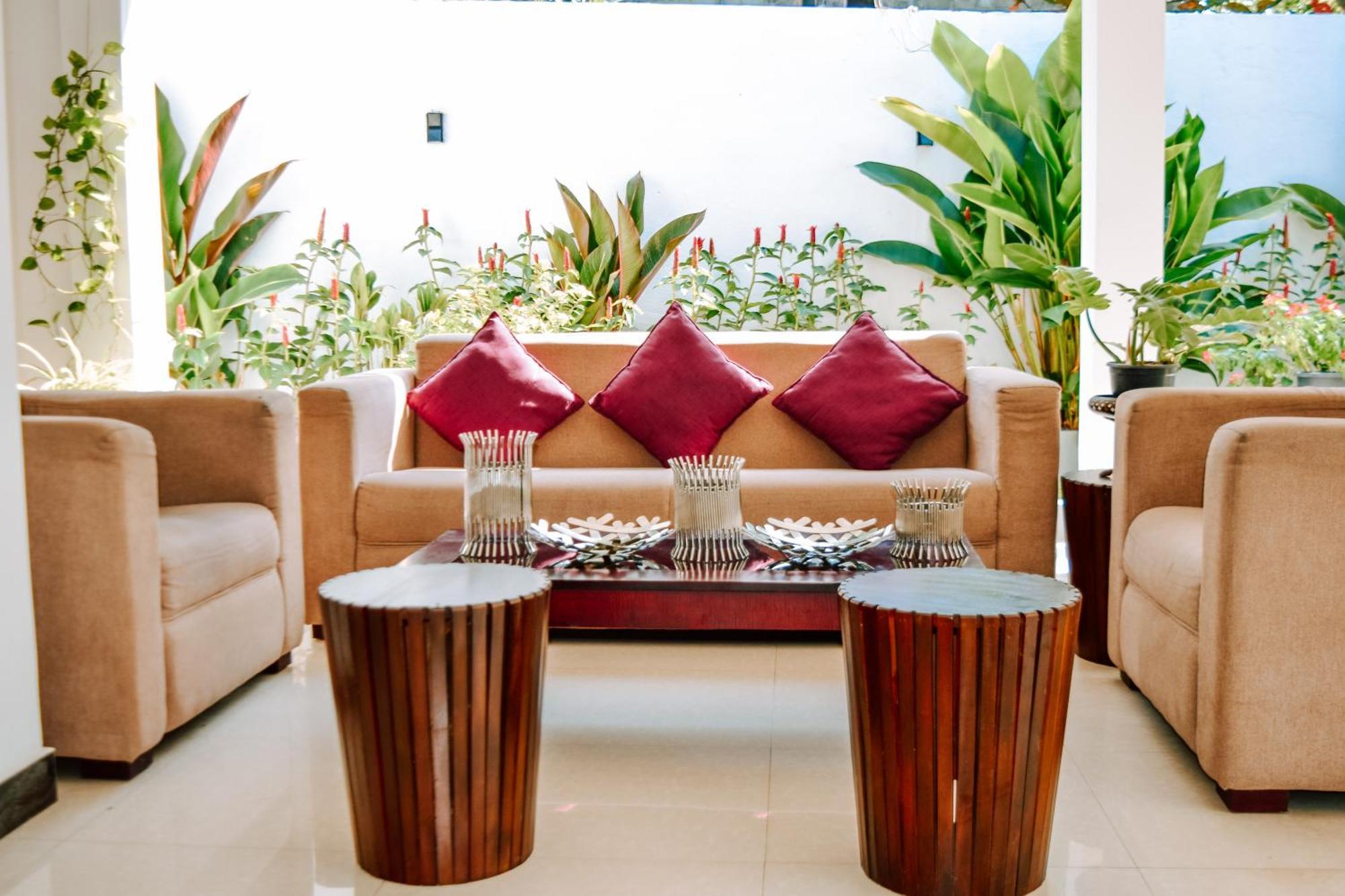 The Bamboo Tree Transit Hotel Katunayaka Extérieur photo
